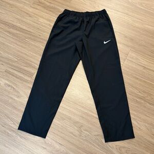 Nike Men’s Dri-Fit Open-Hem Versatile Pant